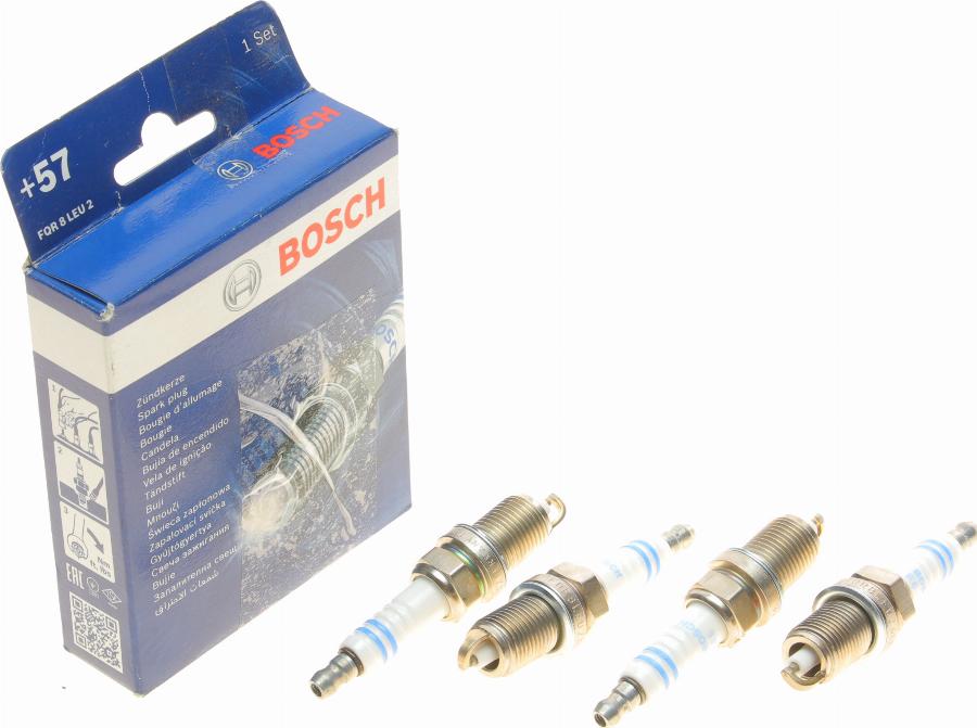 BOSCH 0 242 230 808 - Aizdedzes svece www.autospares.lv