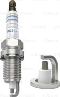 BOSCH 0 242 229 590 - Aizdedzes svece www.autospares.lv