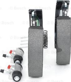 BOSCH 0 204 114 690 - Brake Shoe Set www.autospares.lv