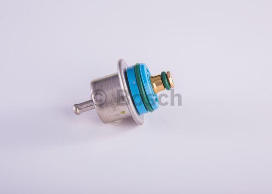 BOSCH 0 280 160 585 - Degvielas spiediena regulators www.autospares.lv