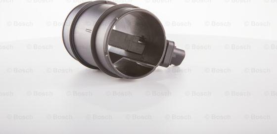 BOSCH 0 280 218 209 - Gaisa masas mērītājs www.autospares.lv