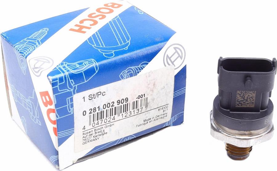 BOSCH 0 281 002 909 - Devējs, Degvielas padeves spiediens www.autospares.lv