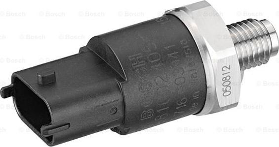 BOSCH 0 281 002 405 - Devējs, Degvielas padeves spiediens www.autospares.lv