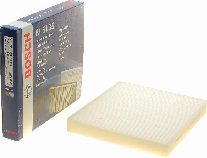 BOSCH 1 987 435 135 - Filter, interior air www.autospares.lv