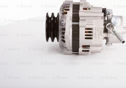 BOSCH F 042 303 112 - Генератор www.autospares.lv