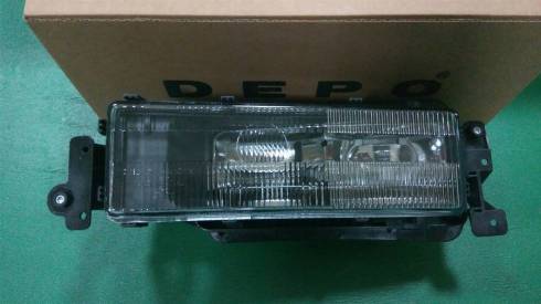 Depo 449-2003R-UE - Miglas lukturis www.autospares.lv