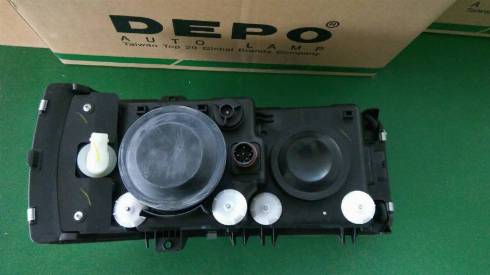 Depo 450-1101R-LD-EM - Pamatlukturis www.autospares.lv