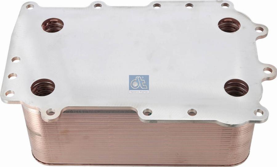 DT Spare Parts 5.45002 - Eļļas radiators, Motoreļļa www.autospares.lv