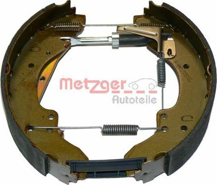 Metzger MG 383V - Bremžu loku komplekts autospares.lv