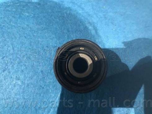 Parts-Mall CB-D023 - Сайлентблок балки моста www.autospares.lv