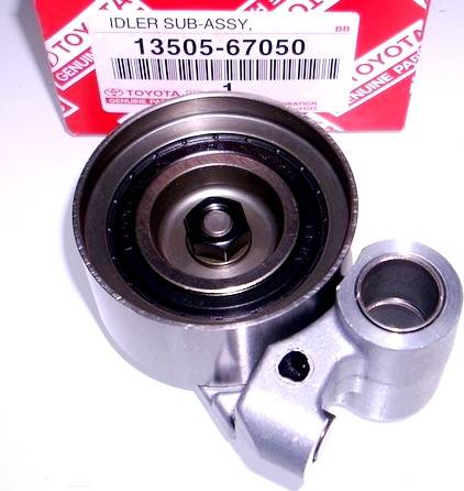 TOYOTA 13505-67050 - Spriegotājrullītis, Gāzu sadales mehānisma piedziņas siksna www.autospares.lv