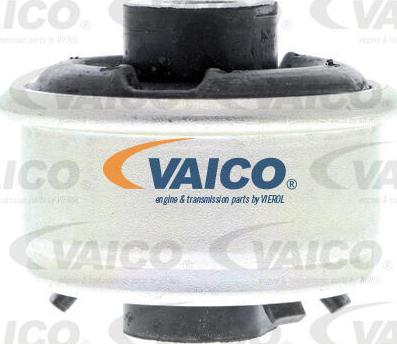 VAICO V46-0717 - Piekare, Šķērssvira www.autospares.lv