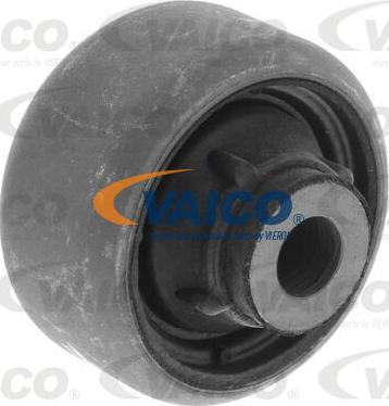 VAICO V30-2517 - Сайлентблок, рычаг подвески колеса www.autospares.lv