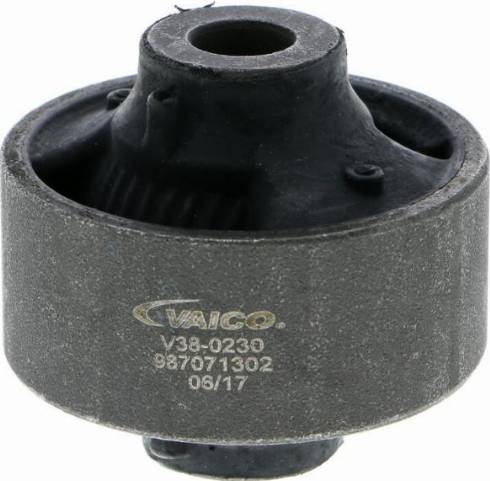 VAICO V38-0230 - Piekare, Šķērssvira www.autospares.lv