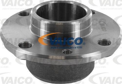 VAICO V24-9647 - Wheel Hub www.autospares.lv