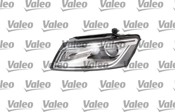 Valeo 044867 - Headlight www.autospares.lv