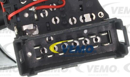 Vemo V46-80-0006-1 - Slēdzis uz stūres statnes www.autospares.lv