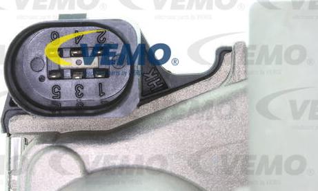 Vemo V10-81-0053 - Droseļvārsta pievada stiprinājums www.autospares.lv