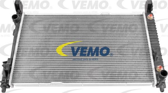 Vemo V30-60-1318 - Radiators, Motora dzesēšanas sistēma www.autospares.lv