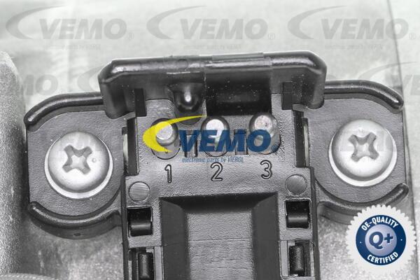 Vemo V30-15-0013 - Kompresors, Gaisa kond. sistēma www.autospares.lv