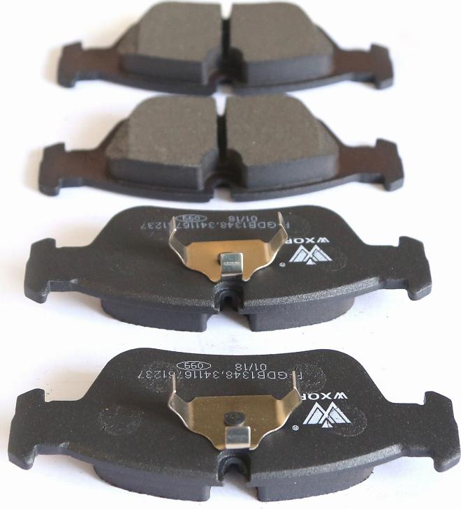 WXQP 240205 - Brake Pad Set, disc brake www.autospares.lv